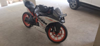 Red KTM RC 390