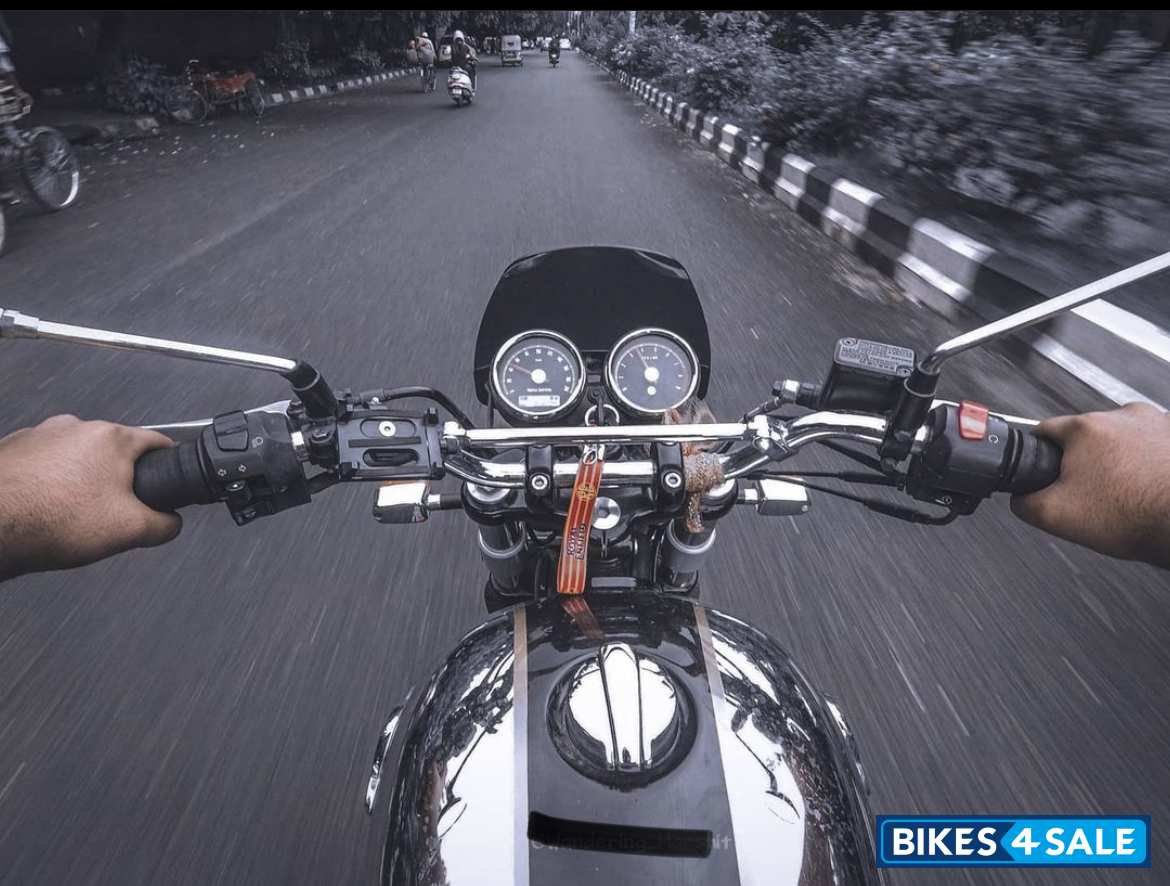 Glitter And Dust (chrome Editi Royal Enfield Interceptor 650 Twin