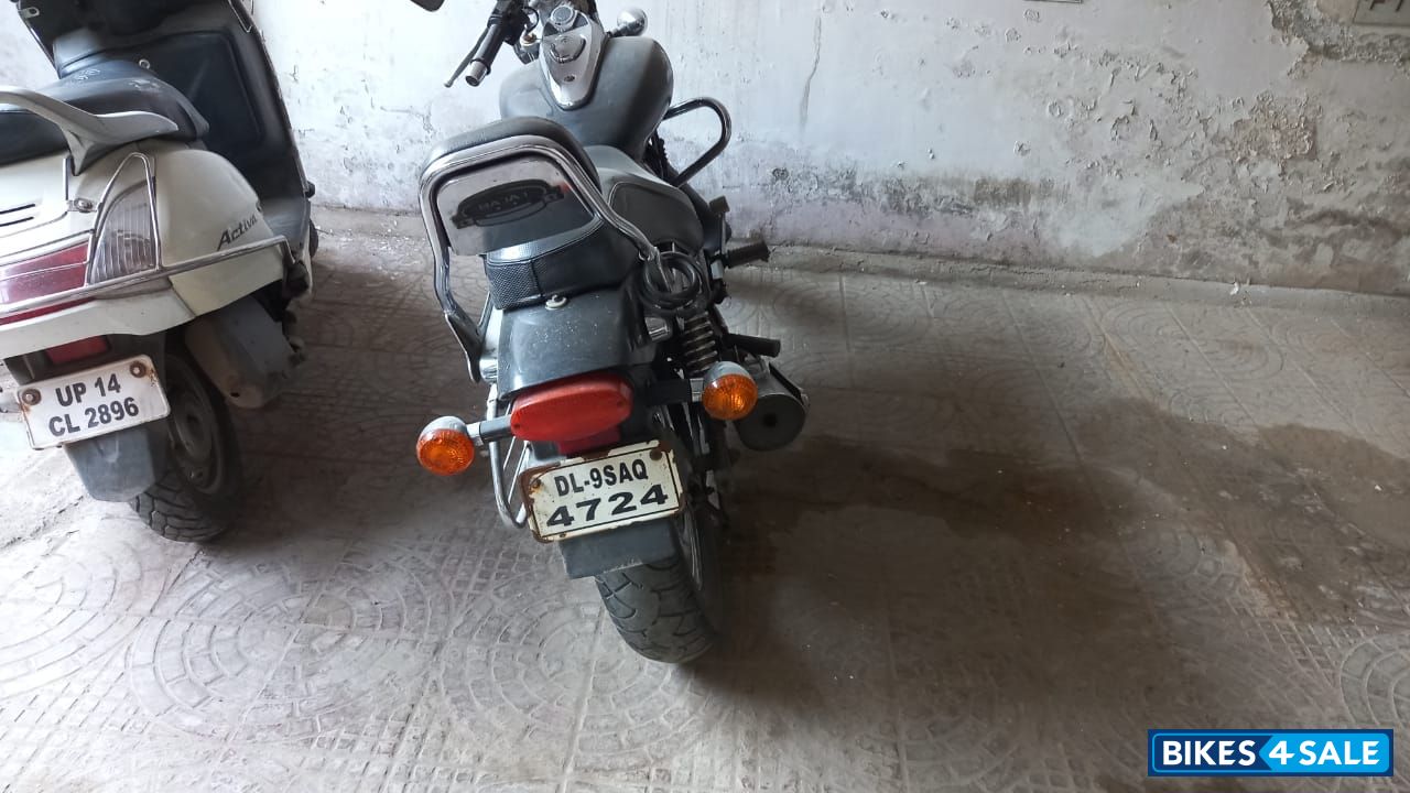 Bajaj Avenger 220 DTS-i