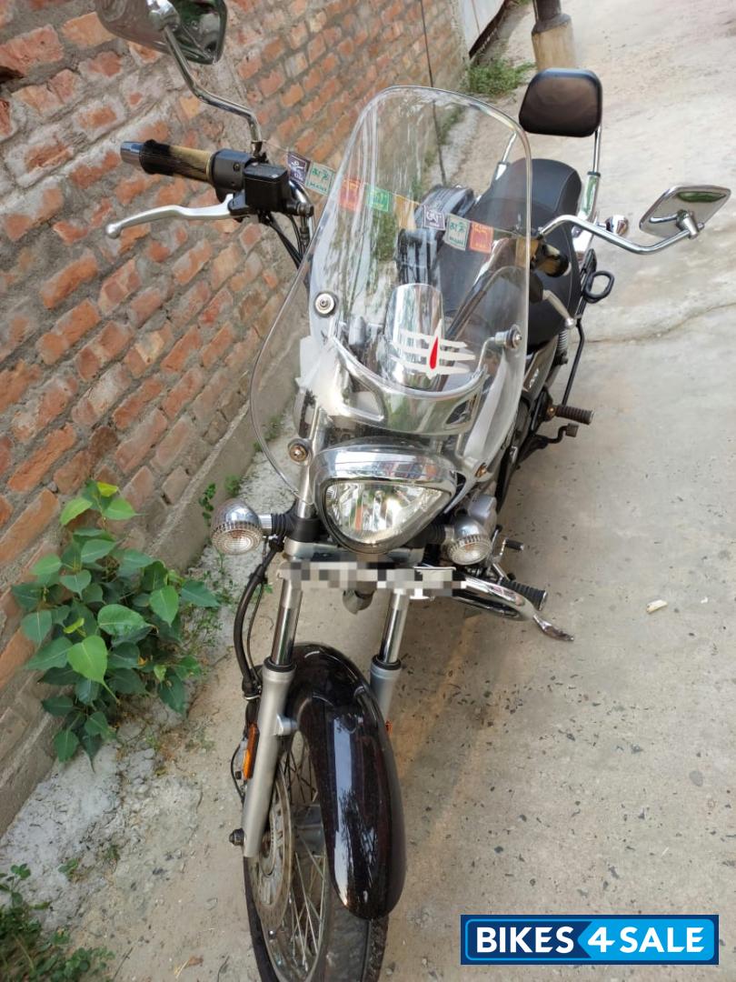 Bajaj Avenger Cruise 220 BS6