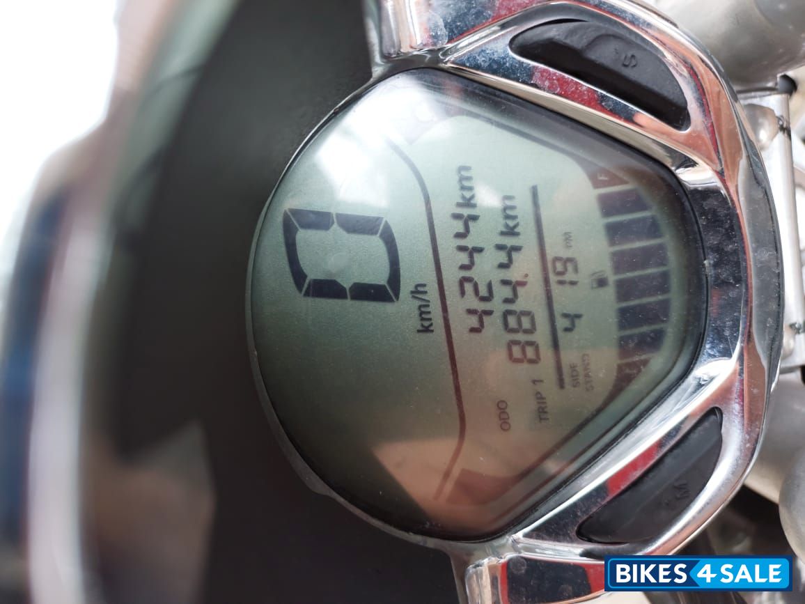 Bajaj Avenger Cruise 220 BS6