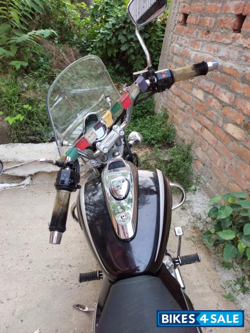 Bajaj Avenger Cruise 220 BS6