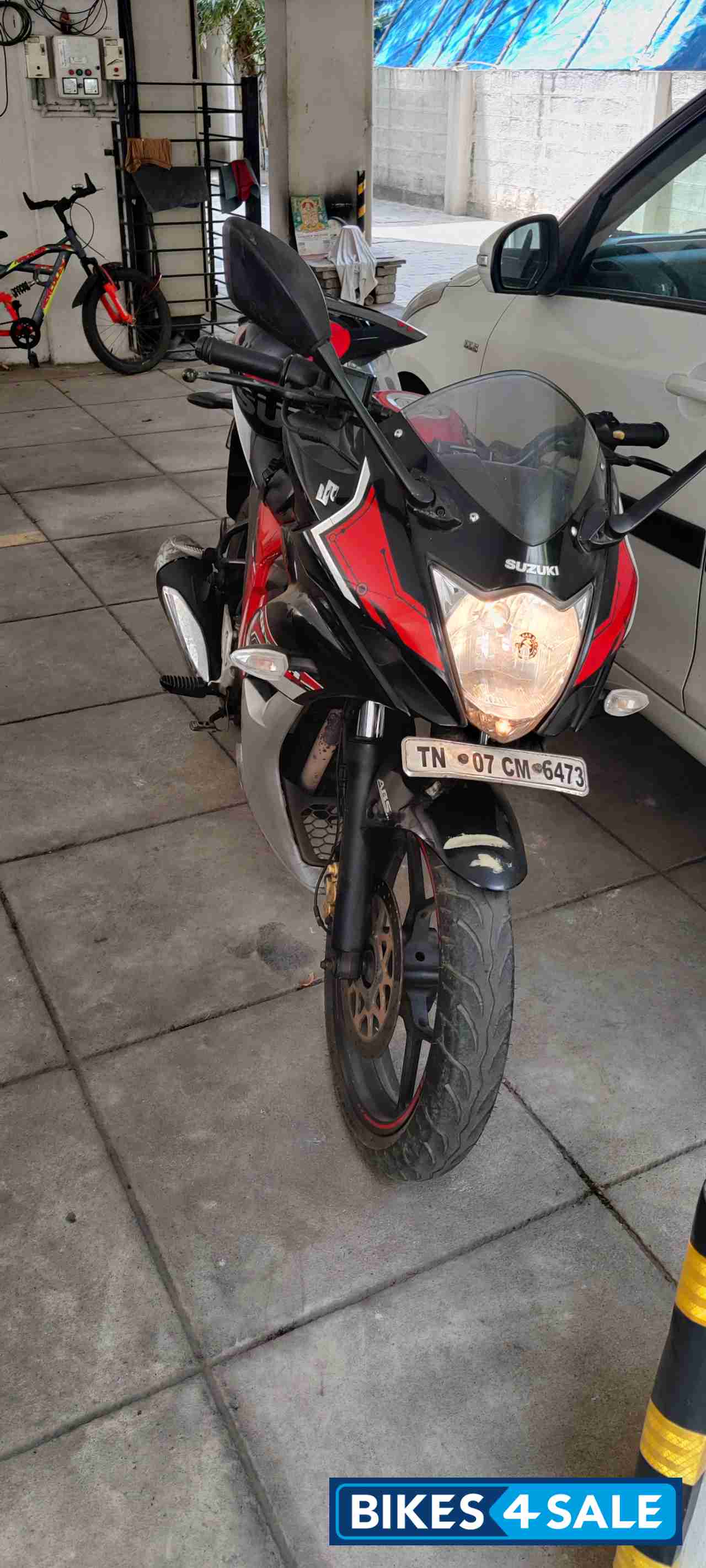 Black And Red Suzuki Gixxer SF Fi