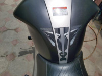 Black/silver Suzuki Gixxer 250