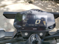 Black/silver Suzuki Gixxer 250