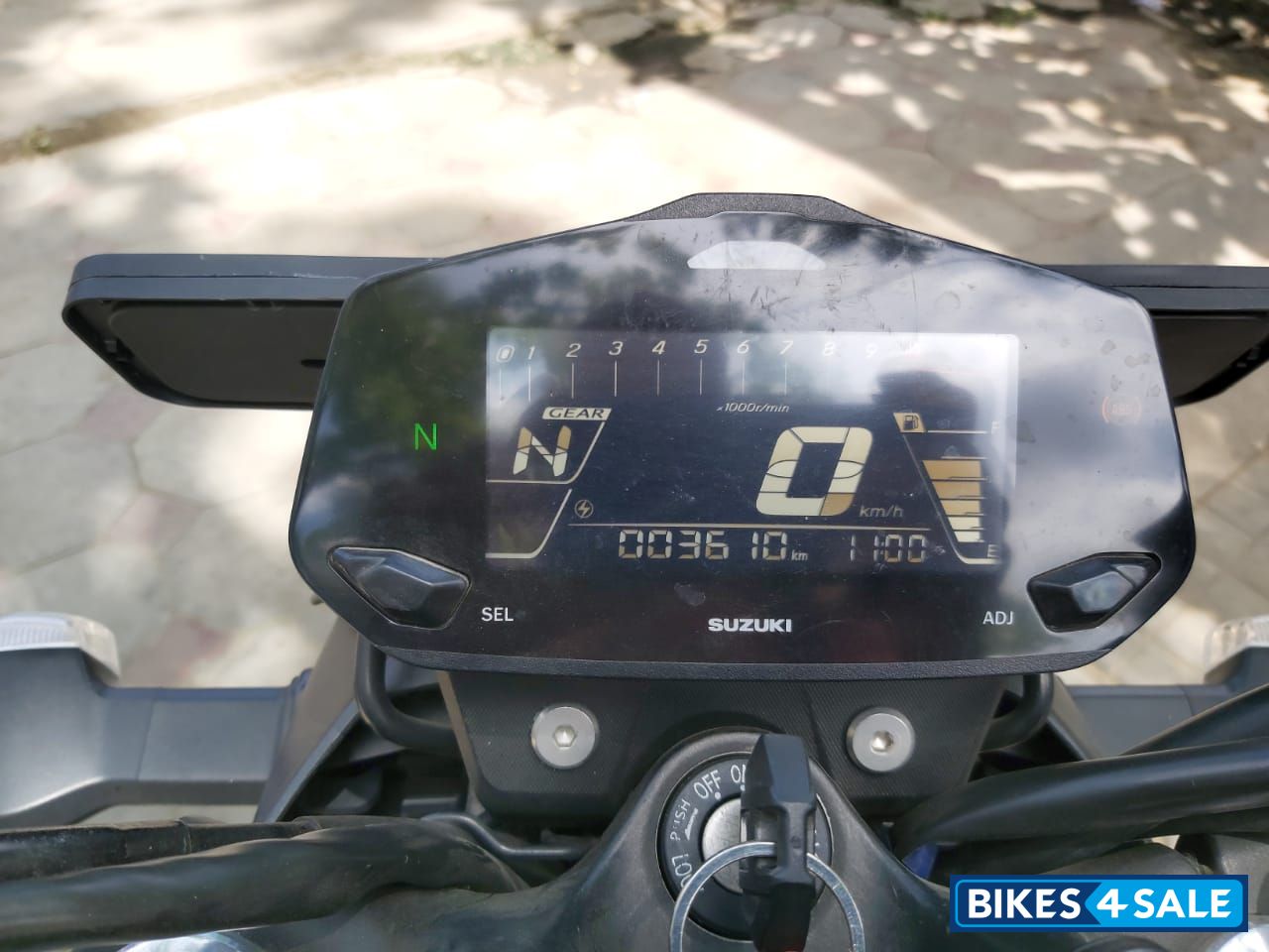 Black/silver Suzuki Gixxer 250