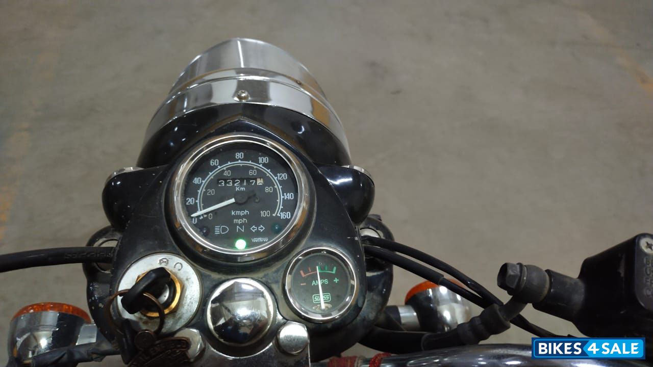 Black Royal Enfield Bullet Standard 350