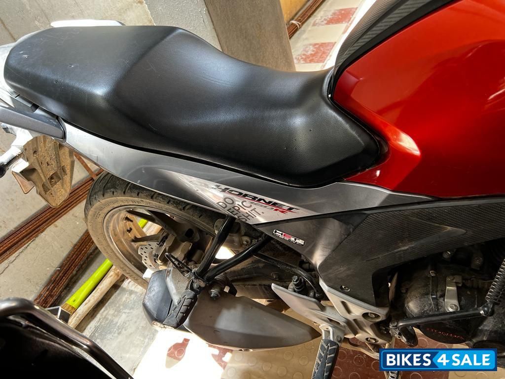 Orange Honda CB Hornet 160R