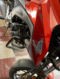 Orange Honda CB Hornet 160R