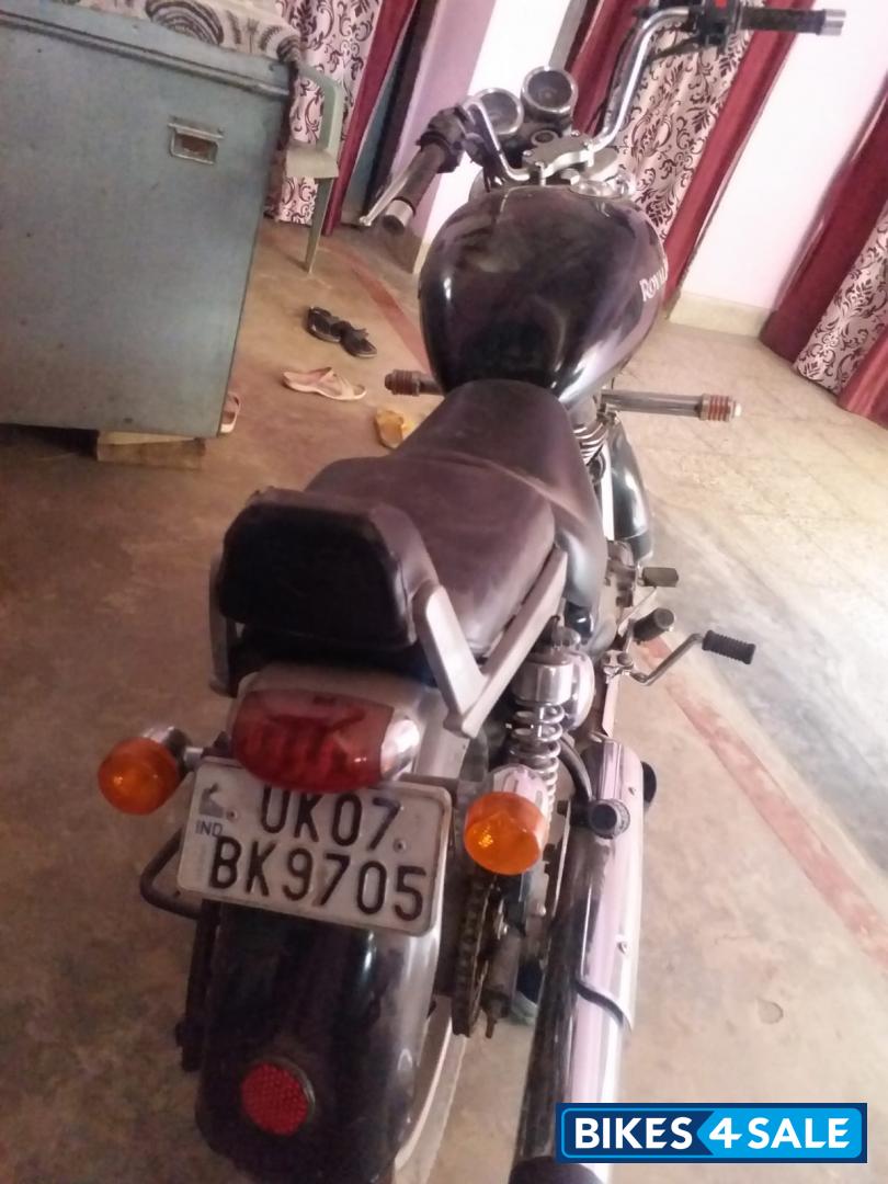 Black Royal Enfield Thunderbird 350