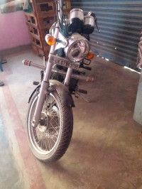 Black Royal Enfield Thunderbird 350