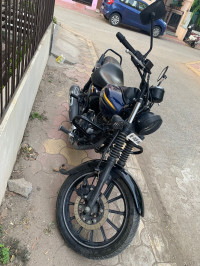 Blue Bajaj Avenger Street 150