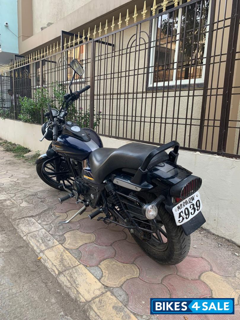 Blue Bajaj Avenger Street 150