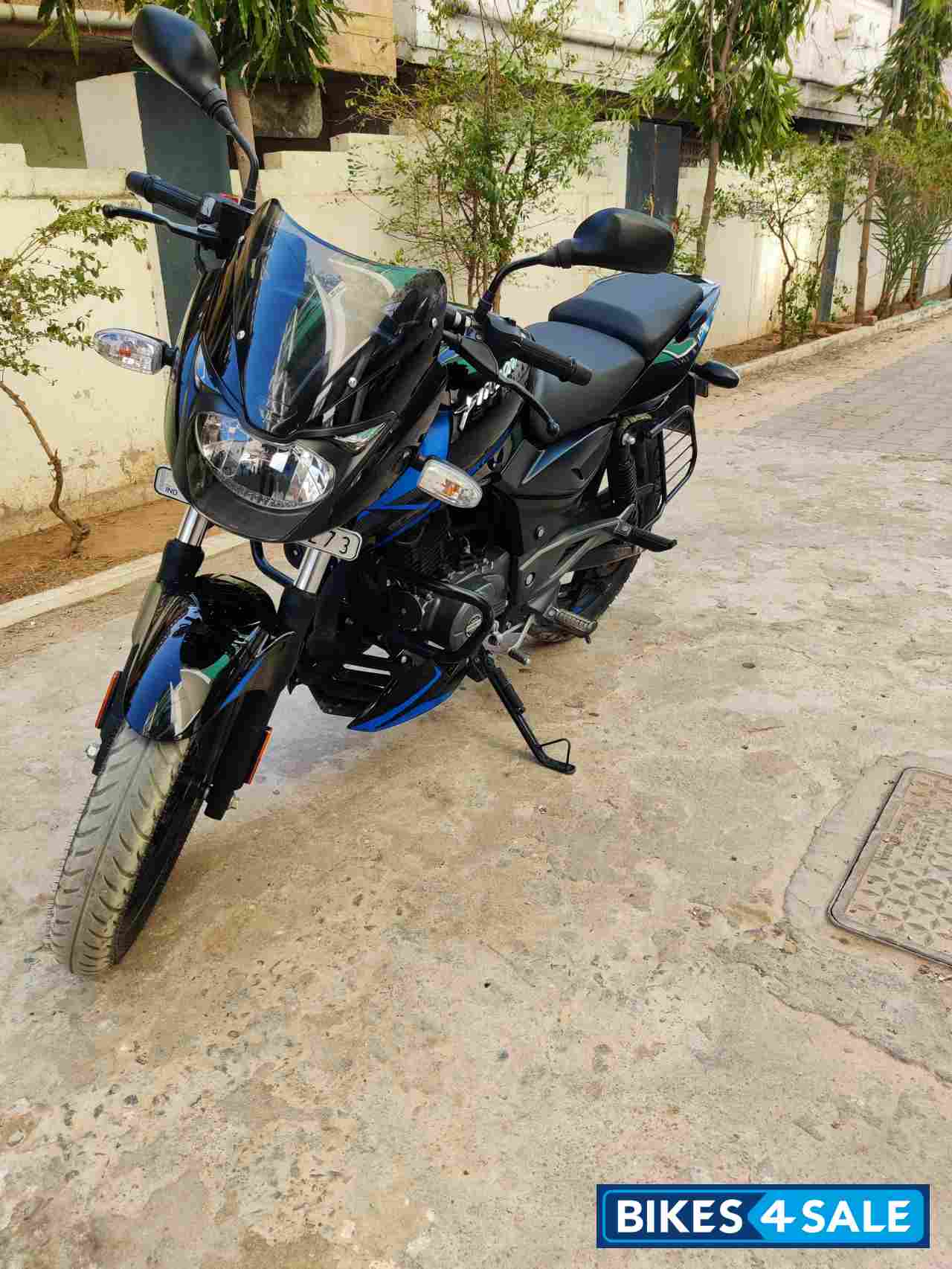 Blue Bajaj Pulsar 150 Twin Disc BS6