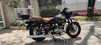Dark Green Royal Enfield Bullet 500