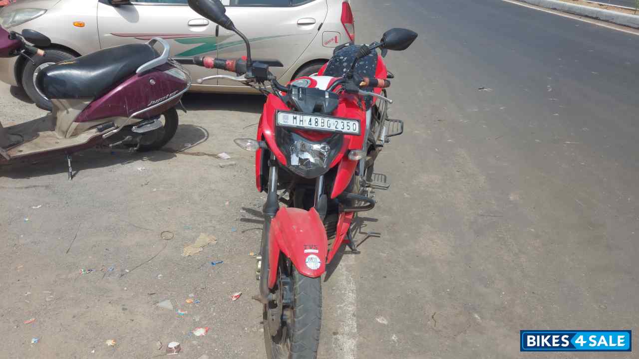 Red TVS Apache RTR 160 4V