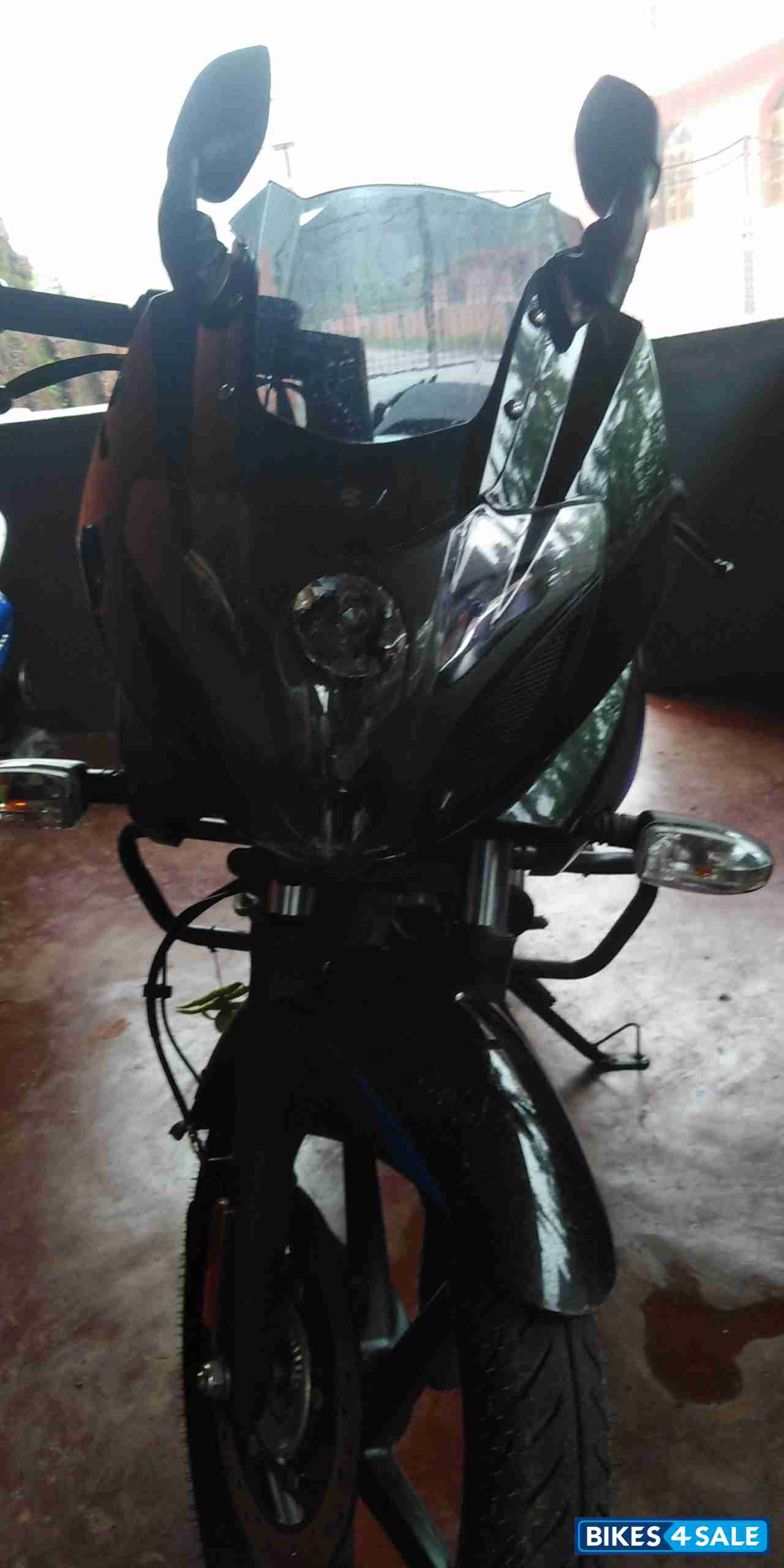 Black/blue Bajaj Pulsar 220F BS6