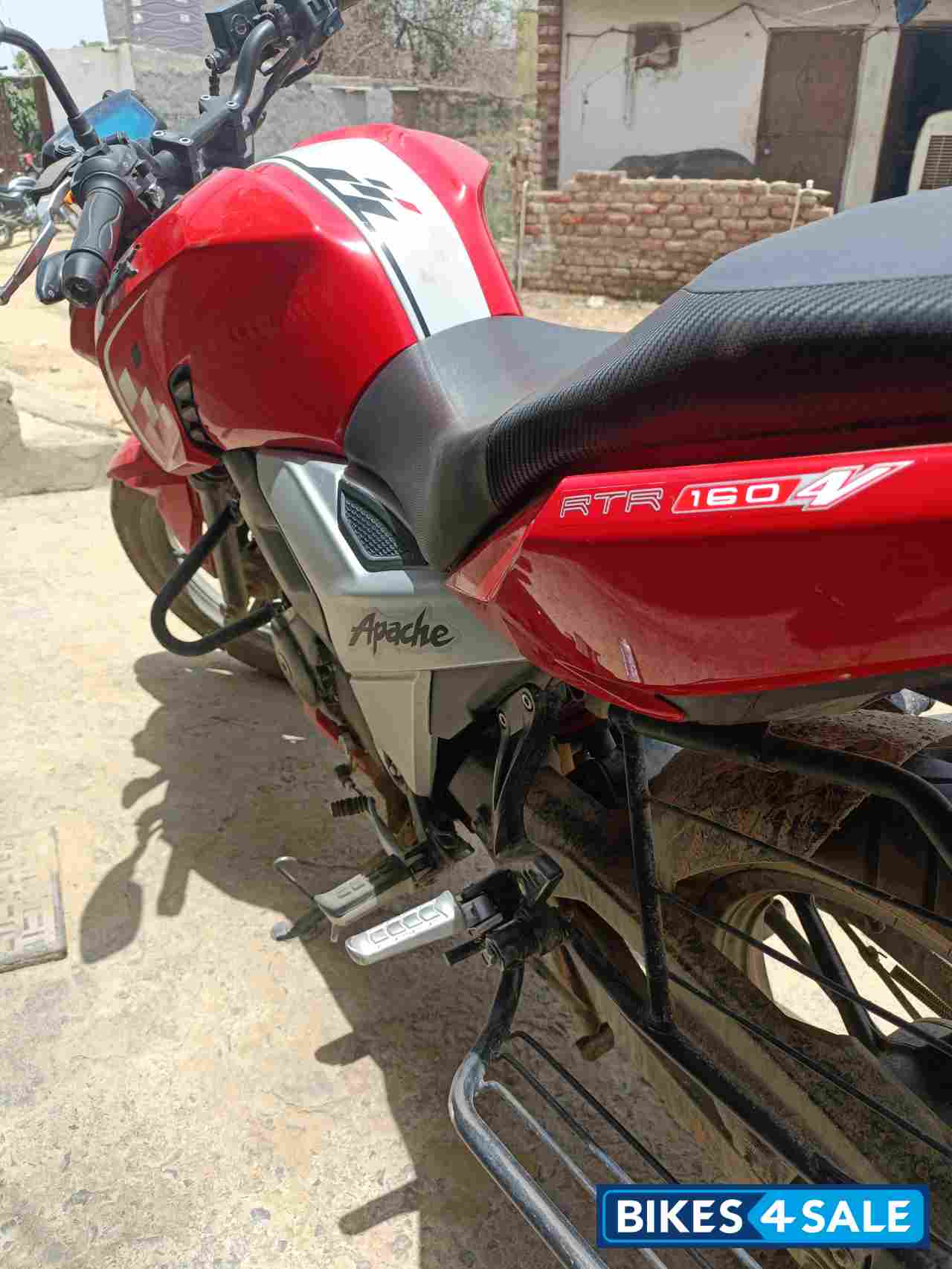 TVS Apache RTR 160 4V BS6