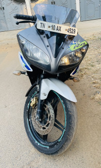 Green Yamaha YZF R15 V2