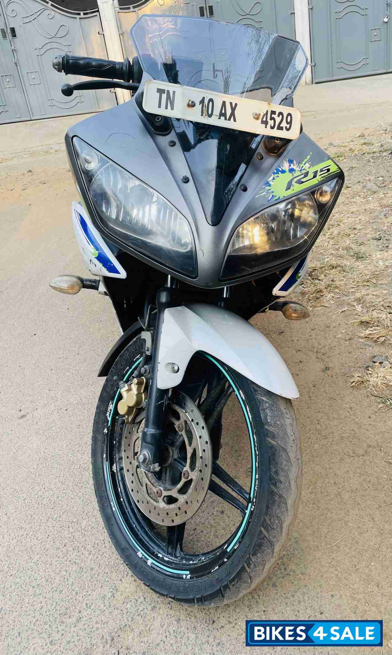 Green Yamaha YZF R15 V2