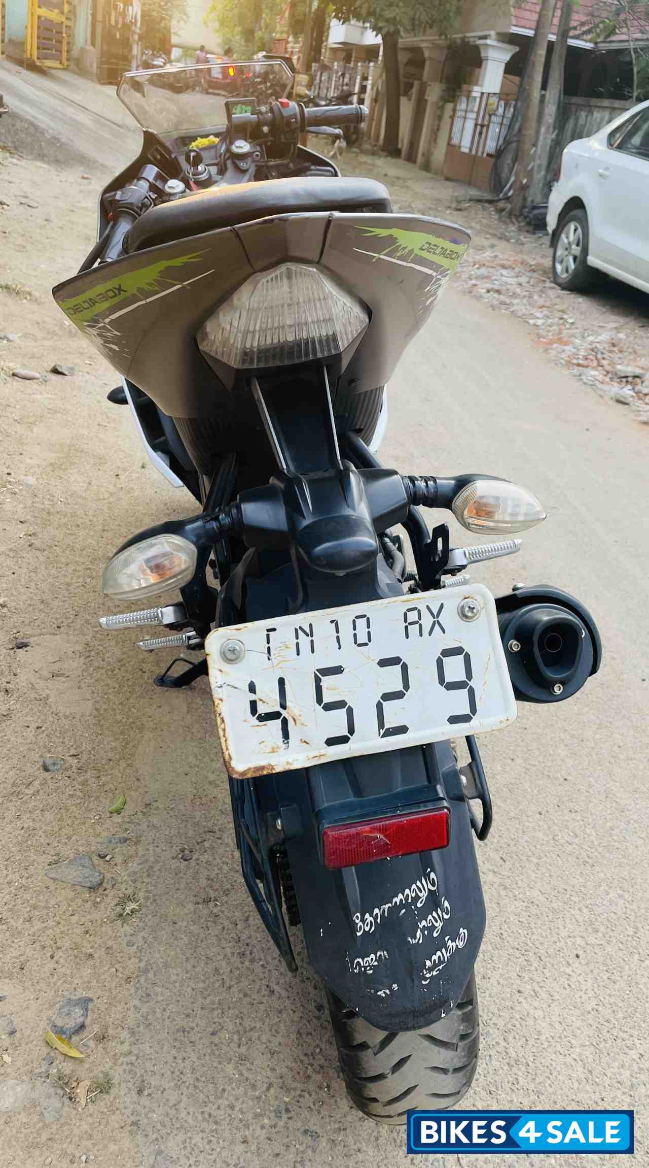 Green Yamaha YZF R15 V2