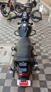 Black Bajaj Avenger Street 160 BS6