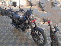 Black Bajaj Avenger Street 160 BS6