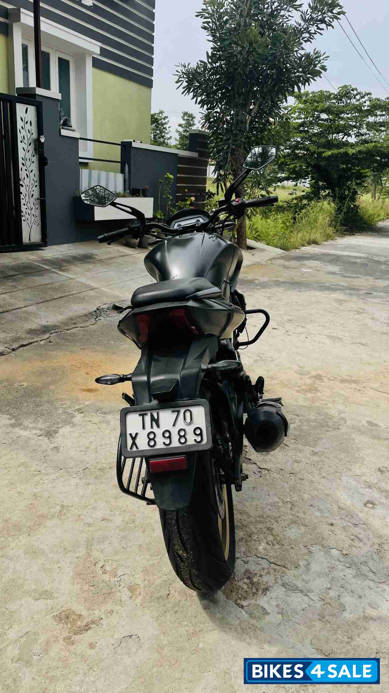 Bajaj Dominar 400