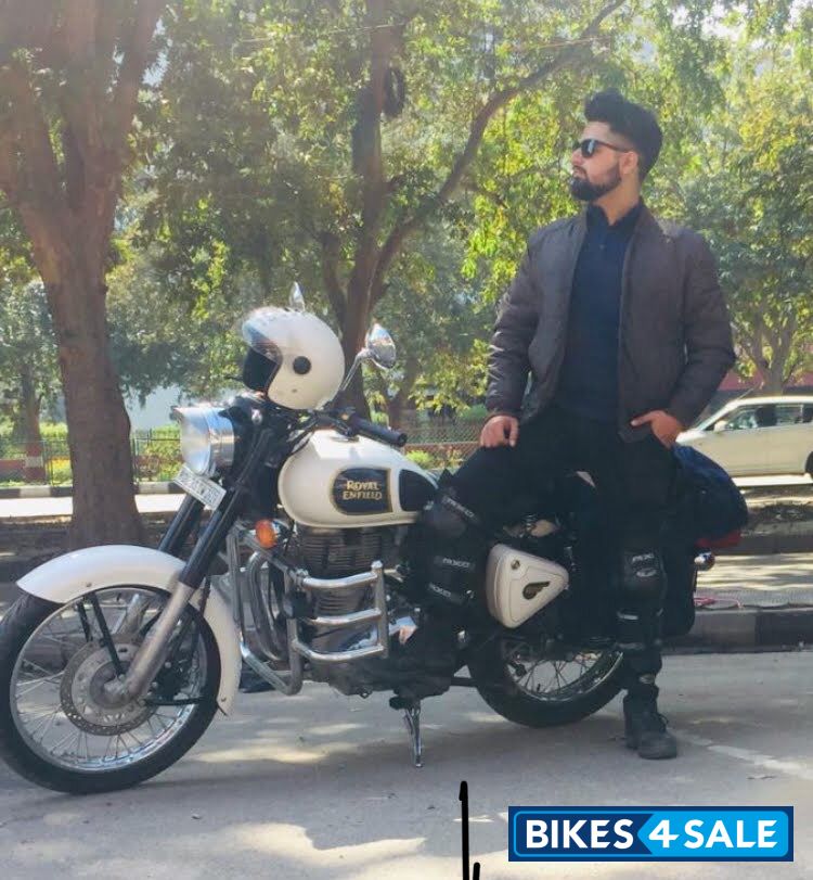 Ash White Royal Enfield Classic 350