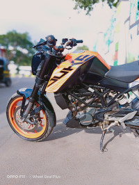 KTM Duke 125