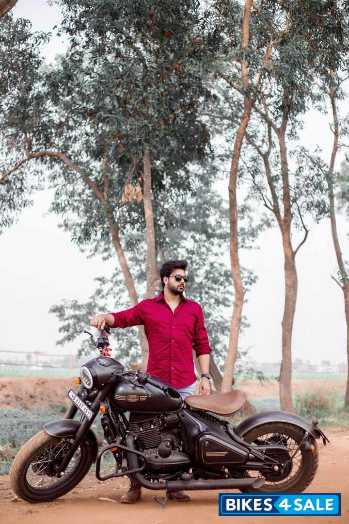 Metallic Gray Jawa Perak BS6