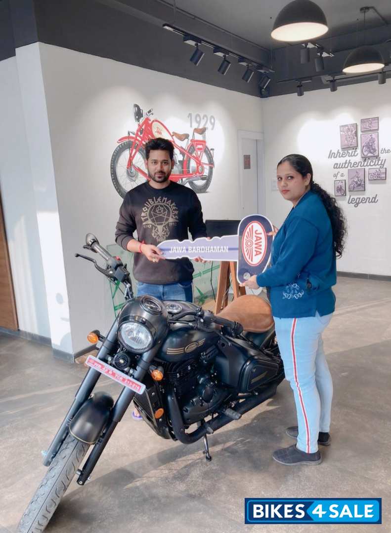 Metallic Gray Jawa Perak BS6