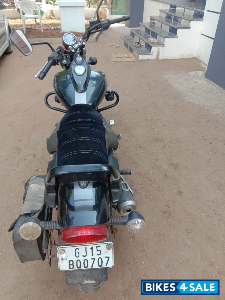 Bajaj Avenger Street 220