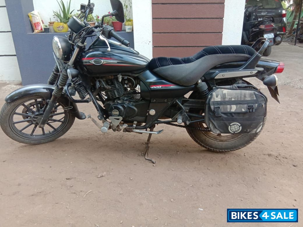 Bajaj Avenger Street 220