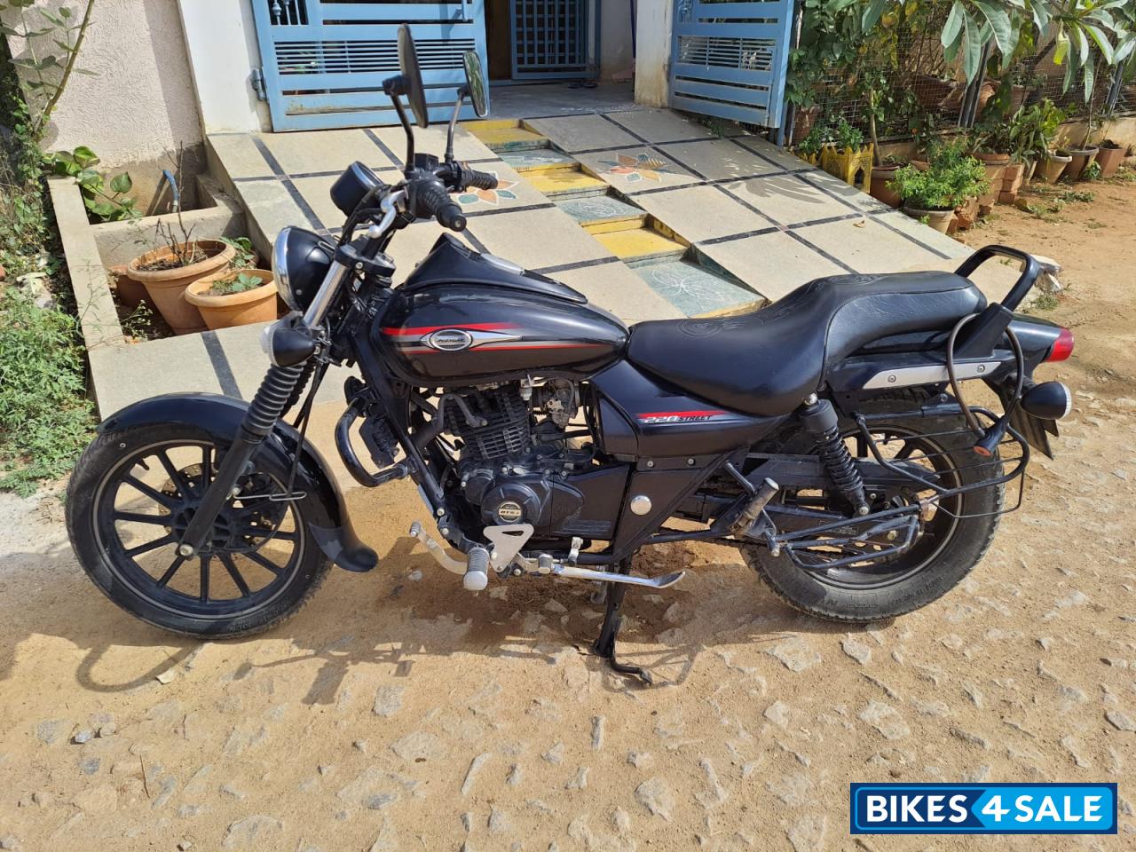 Bajaj Avenger Street 220