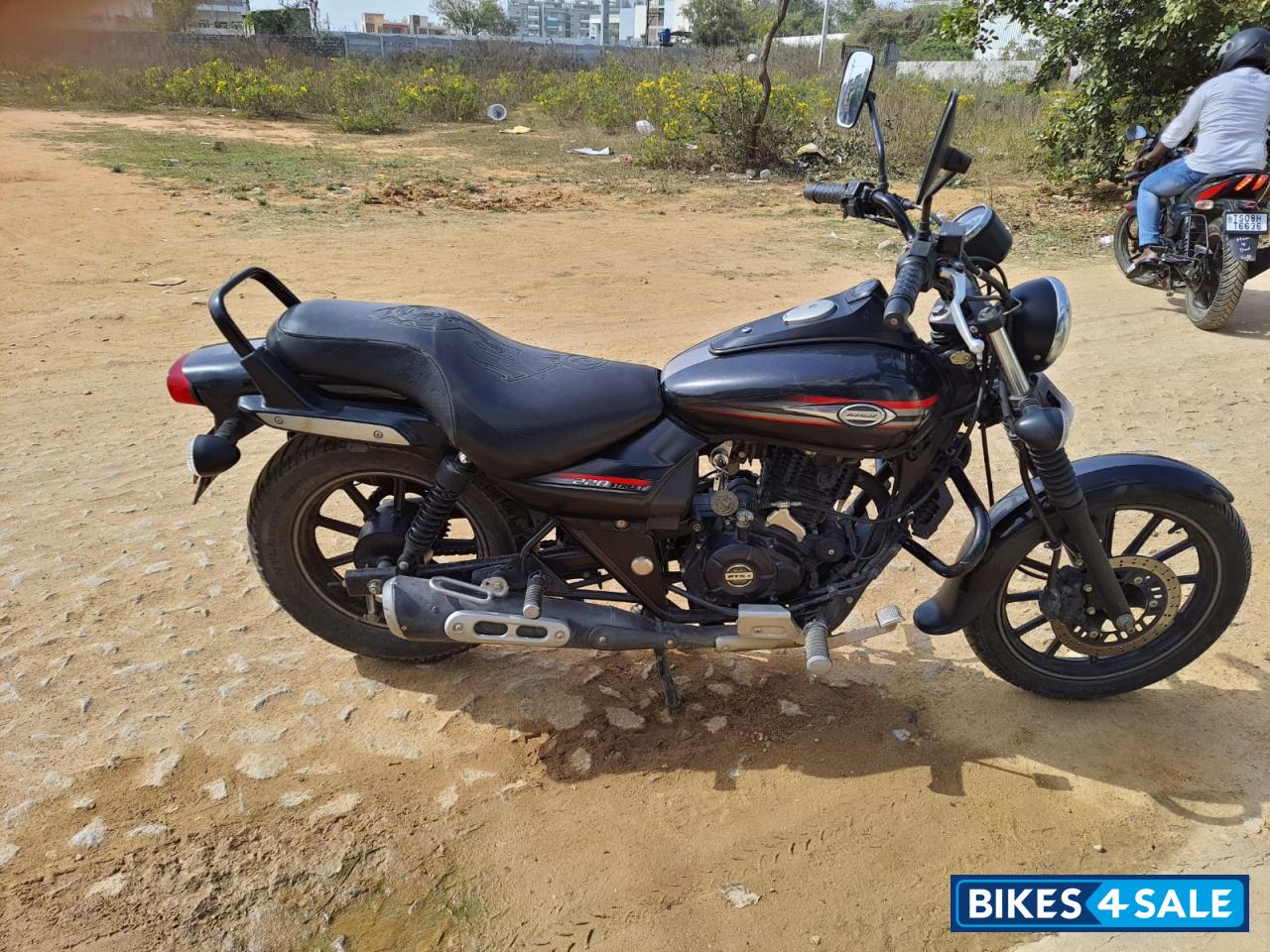 Bajaj Avenger Street 220