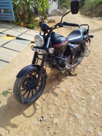 Bajaj Avenger Street 220