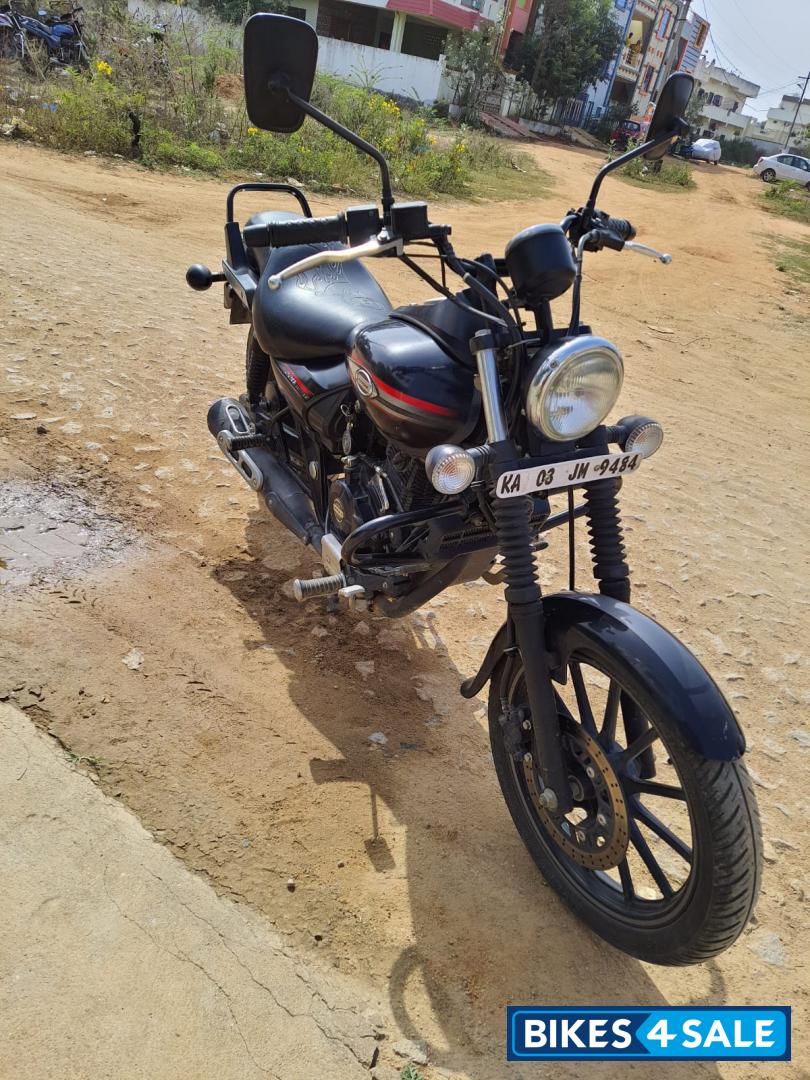 Bajaj Avenger Street 220