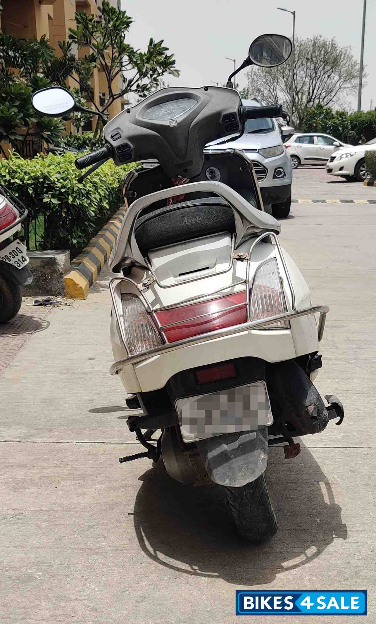 White Honda Activa