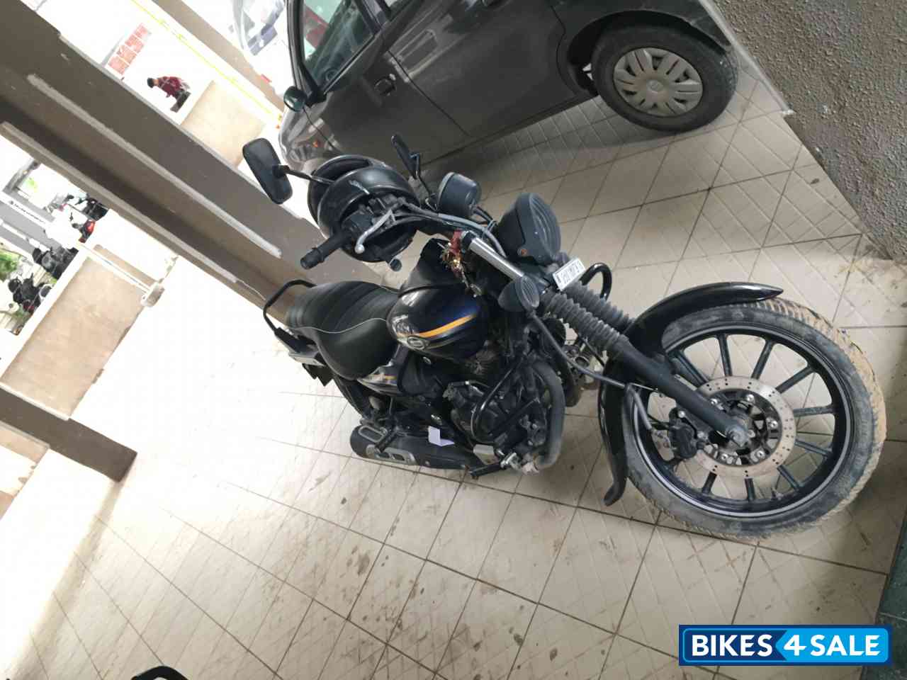 Blue Bajaj Avenger Street 150