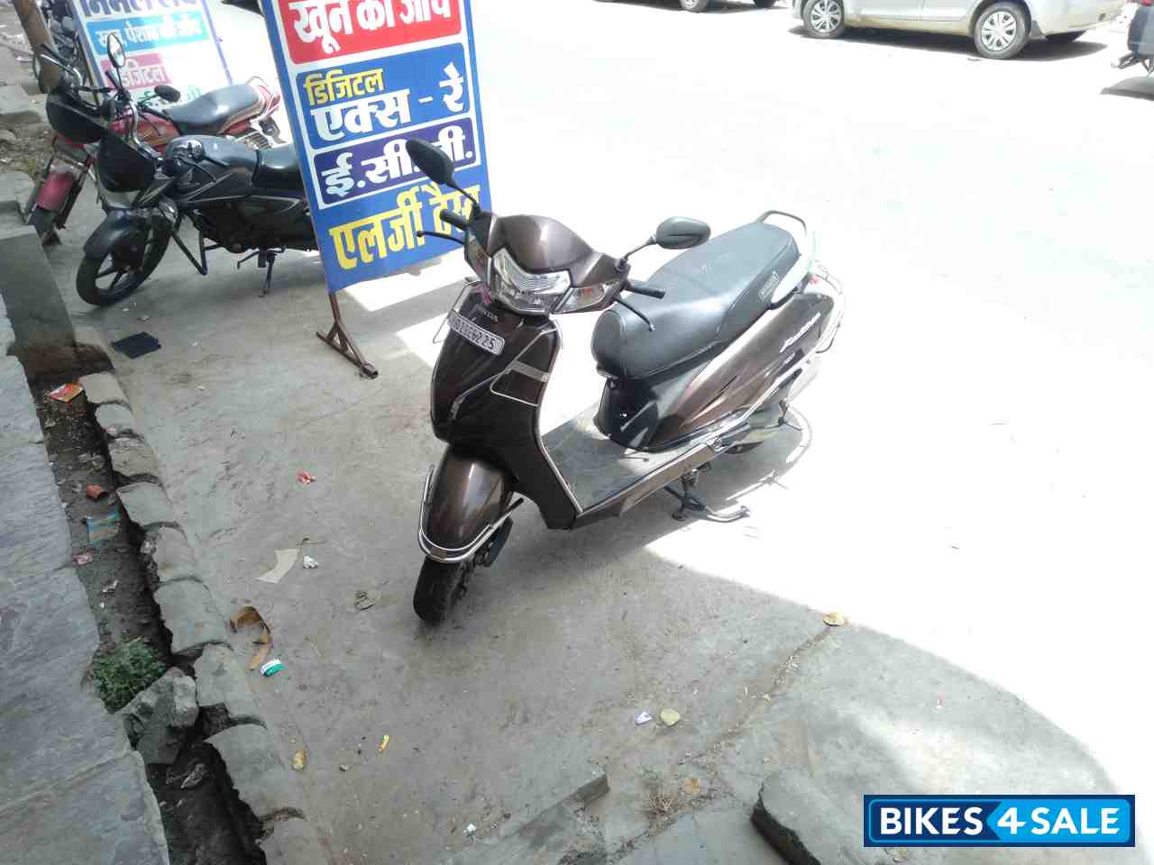 Brown Honda Activa 5G