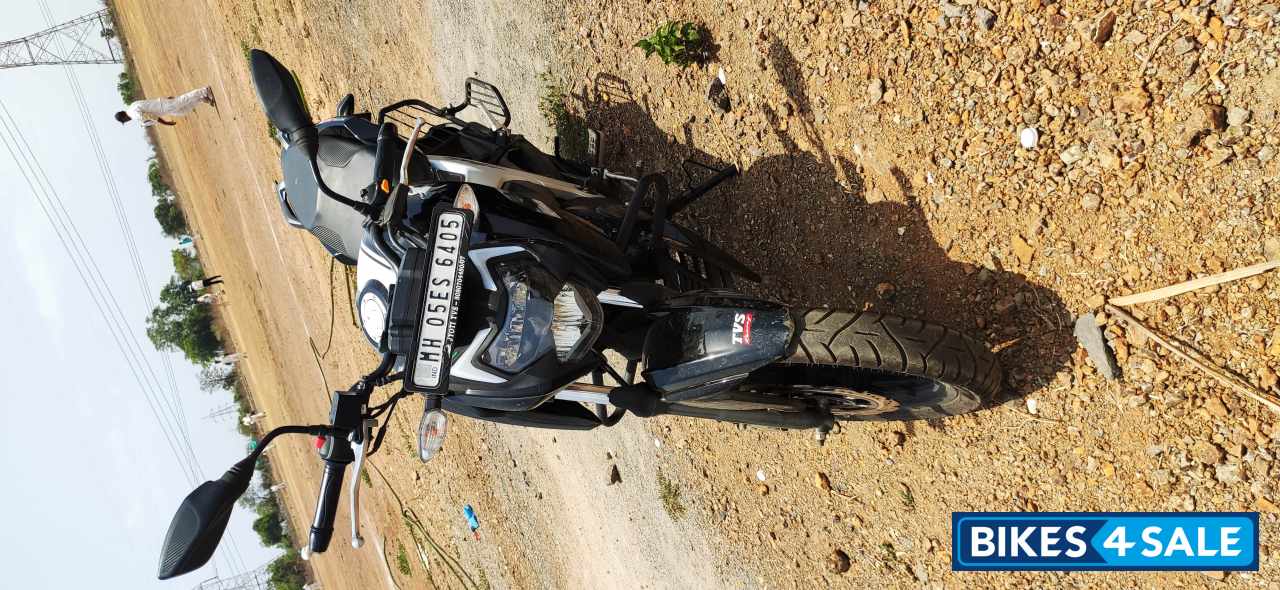 Black TVS Apache RTR 160 4V BS6 Black TVS Apache RTR 160 4V BS6