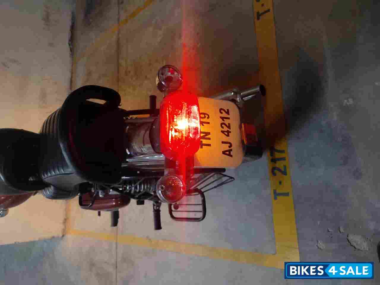 Maroon Red Royal Enfield Bullet 350 ES