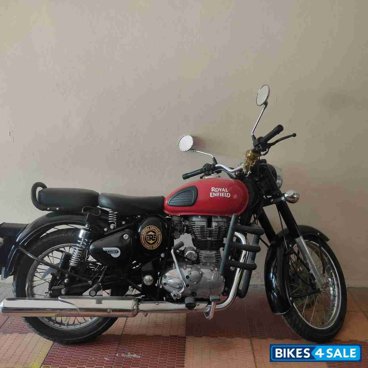 Red Royal Enfield Classic 350 Redditch Red