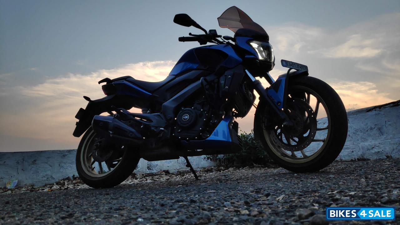 Blue Bajaj Dominar 400 Disc