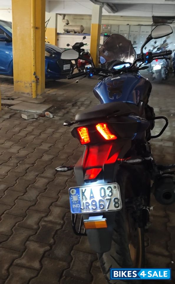 Blue Bajaj Dominar 400 Disc