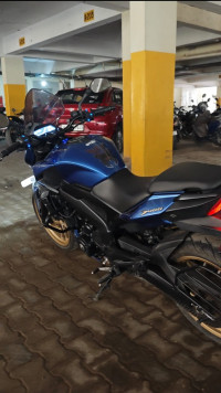 Blue Bajaj Dominar 400 Disc