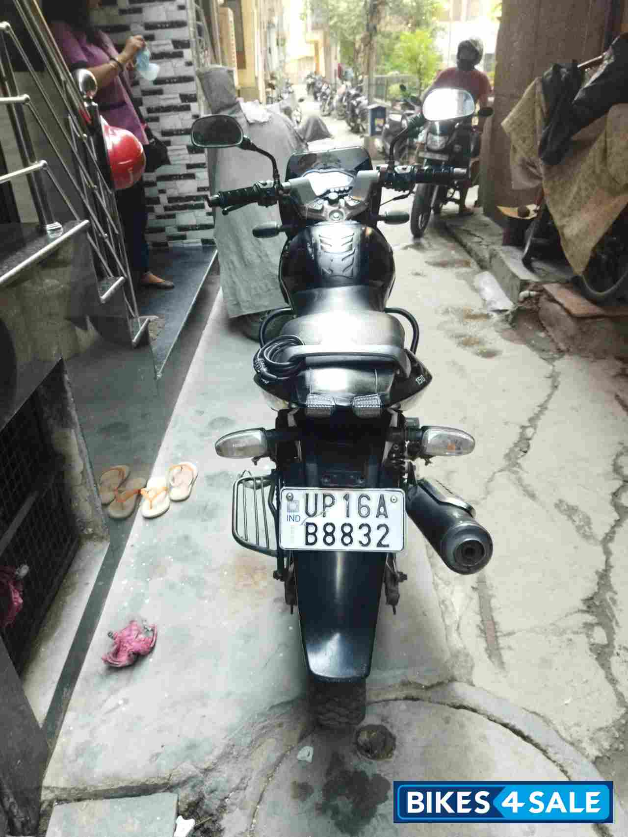 Black Bajaj Pulsar 150 DTSi