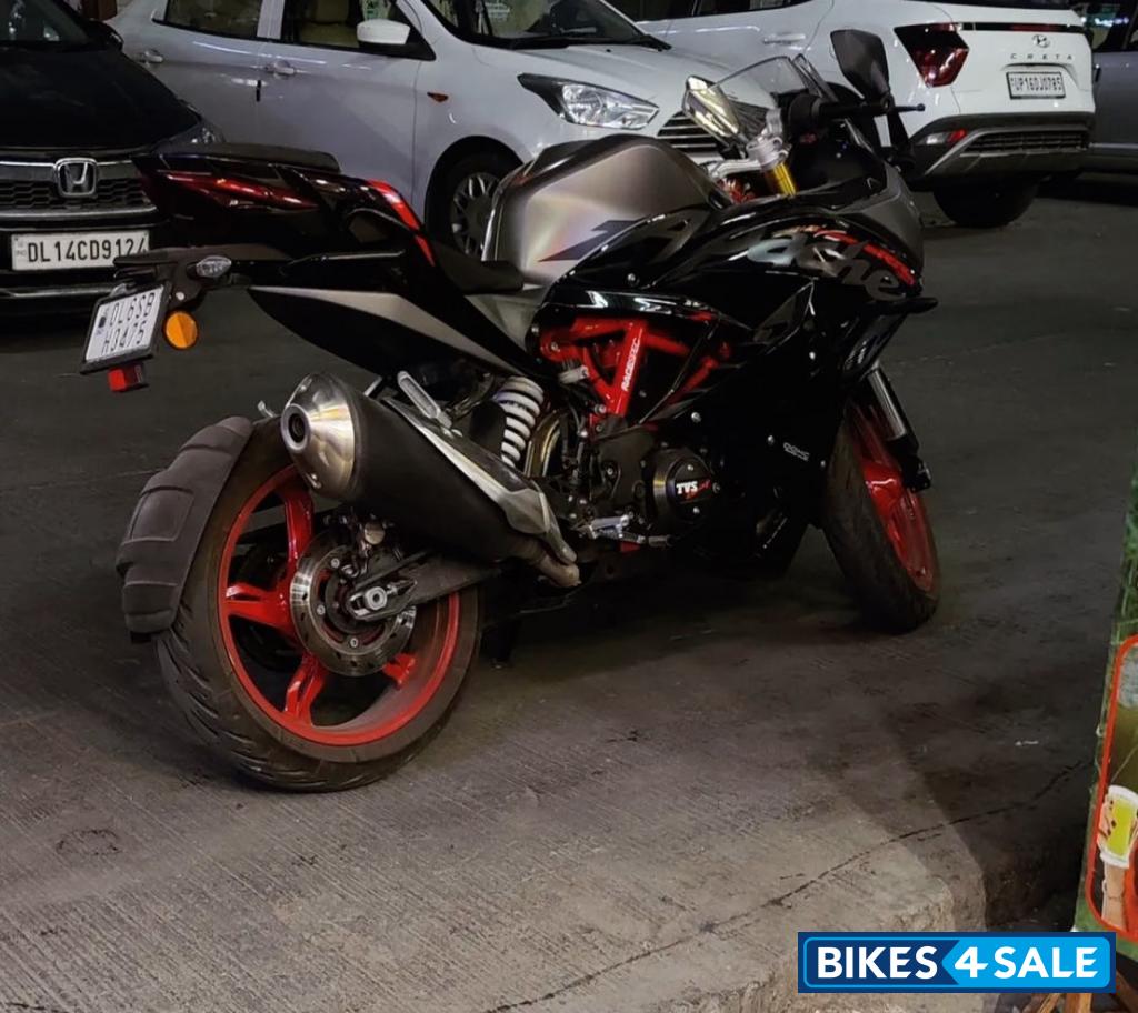 Black TVS Apache RR 310 BTO
