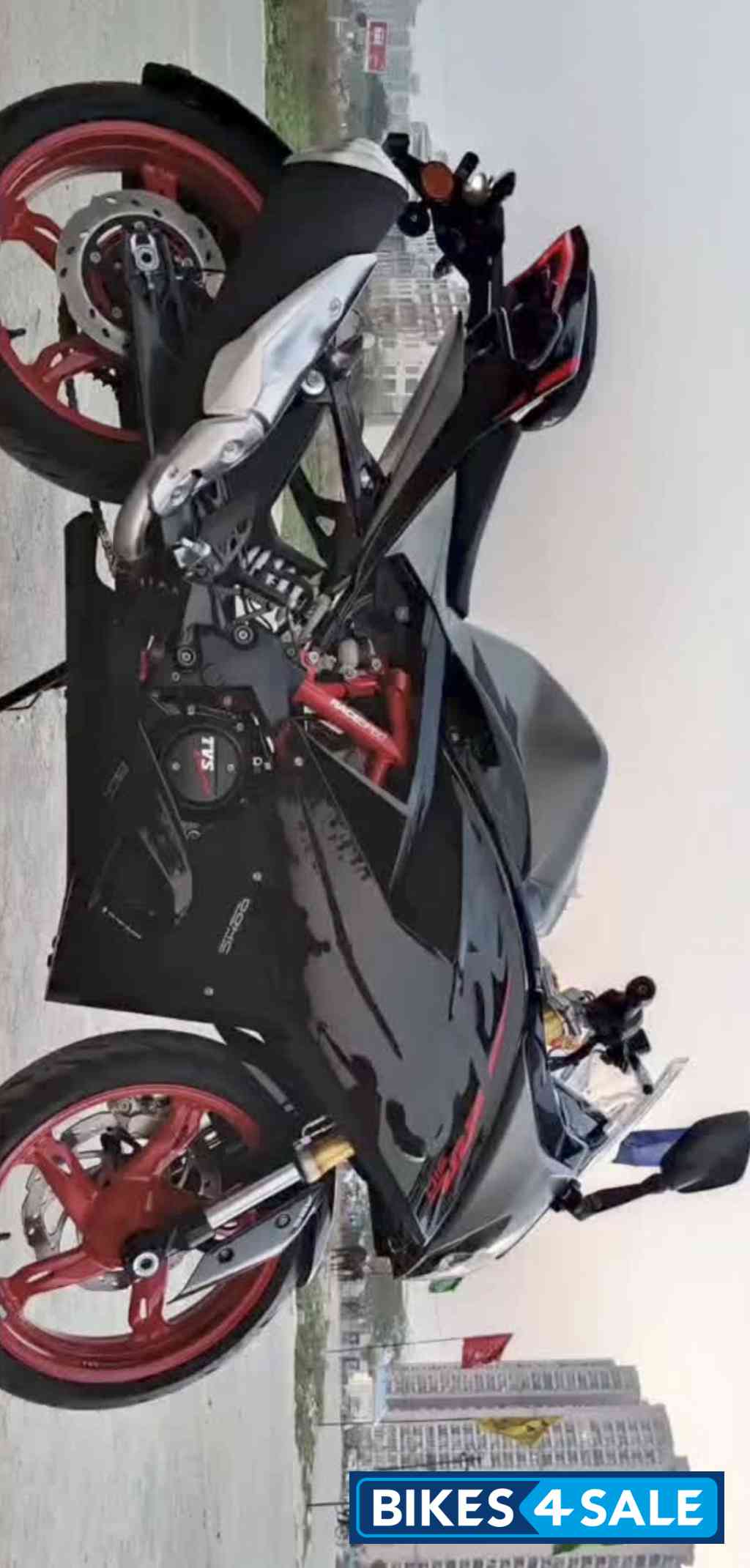 Black TVS Apache RR 310 BTO